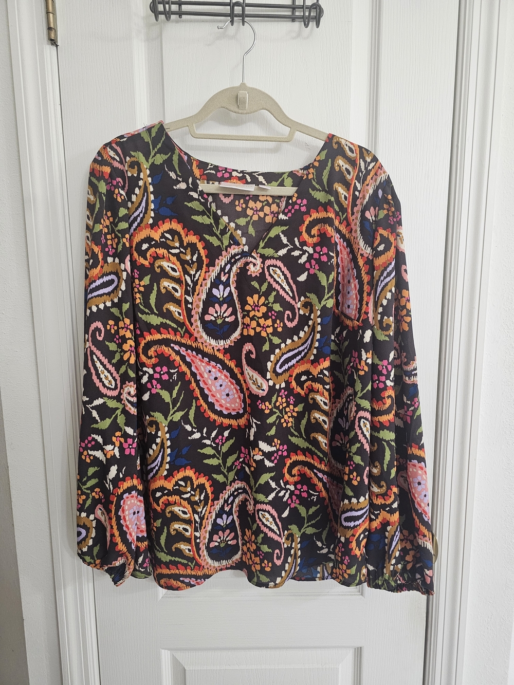 Belle Kim Gravel Black Paisley V-Neck Long Sleeve Blouse